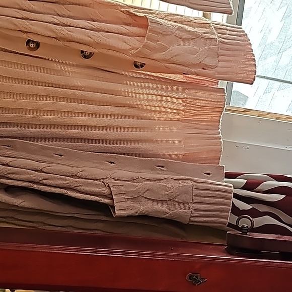 UEU powder pink cable knit cardigan - Picture 3 of 9